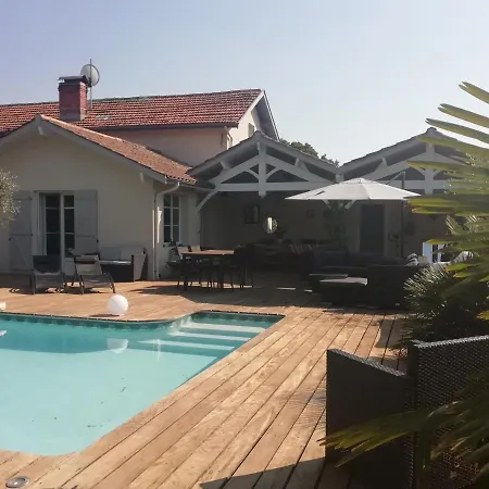 Le De La Canopee De Bed and breakfast 3*